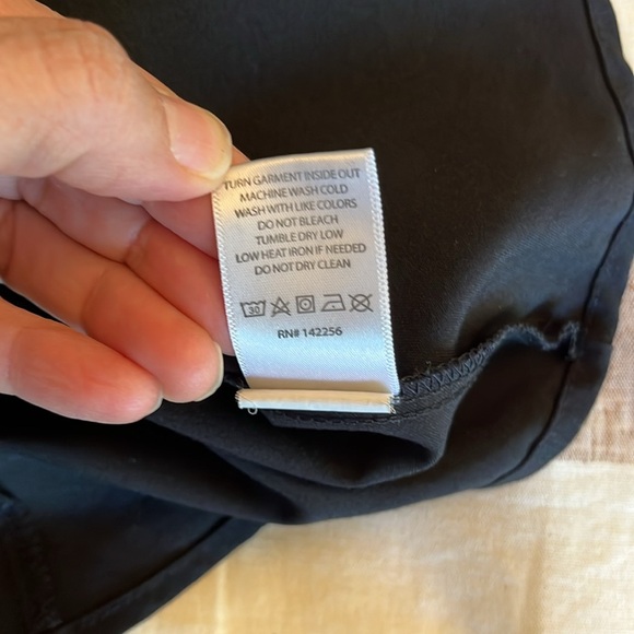 Figs Black  pullover short sleeve medical scrubs front pocket top size small - Picture 11 of 14